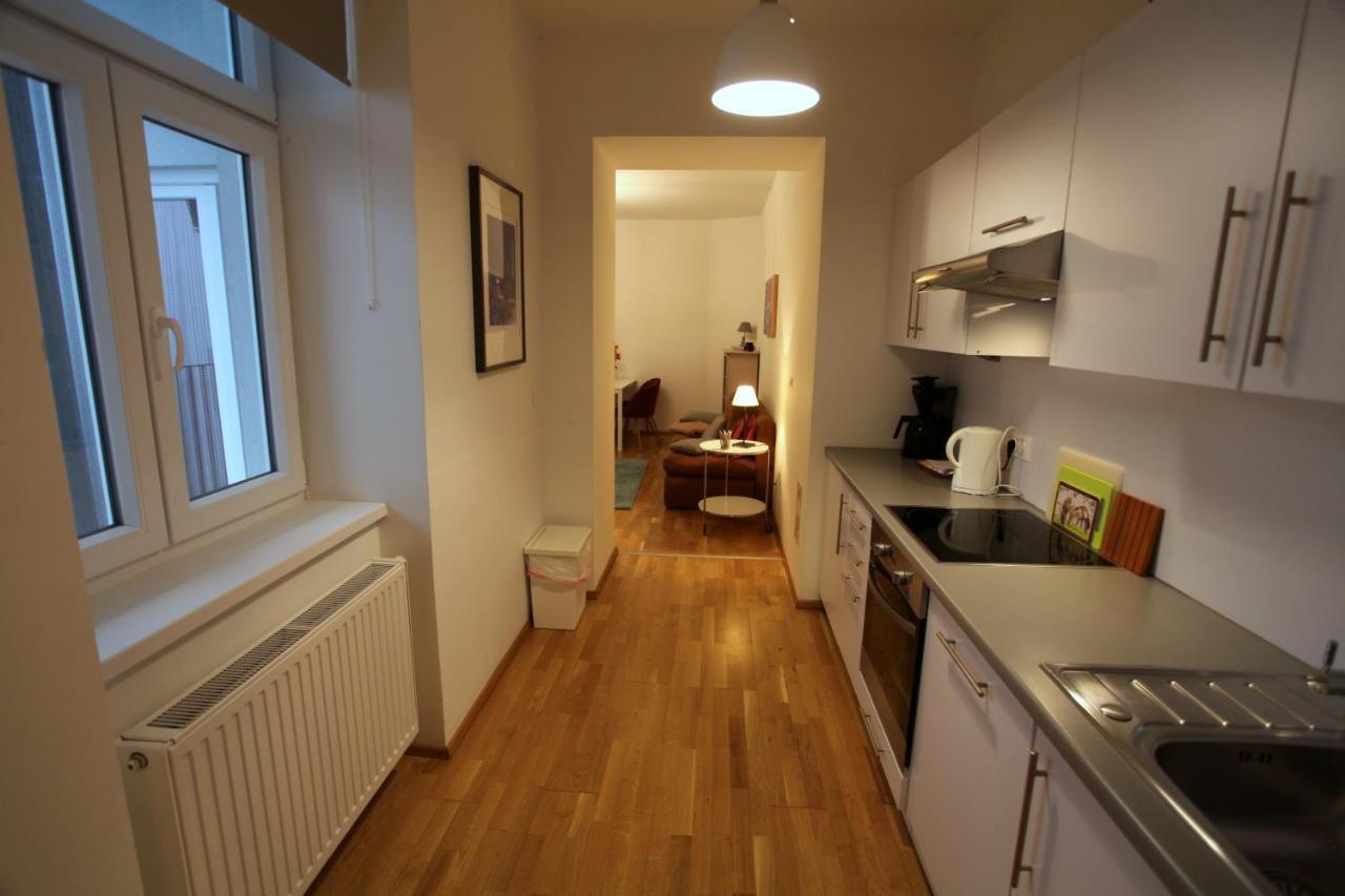 Casa Nostra - Ruhige Stadtwohnung Mit Balkon 비엔나 외부 사진